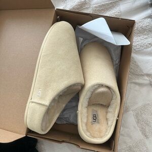 Ugg slippers